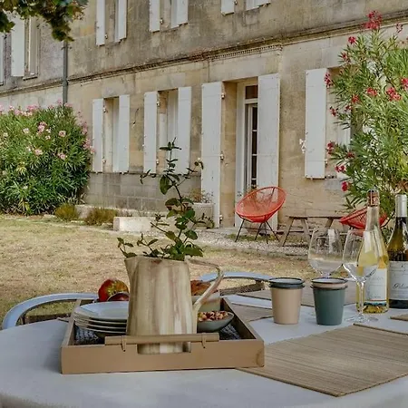 Gorgeous Stone-property Near Saint-emilion Lalande-de-Pomerol